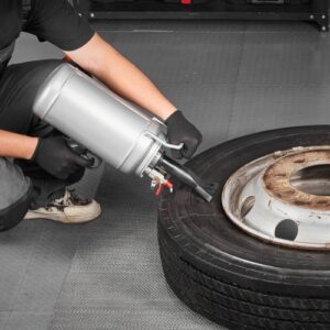 Inflador de Neumáticos Portátil de 6 l, Diseño Ergonómico, con Bomba de Aire, 0,6 0,8 MPa, para Coches Pequeños, Motocicletas y Bicicletas Eléctricas, Color Plateado, 565 x 170 x 275 mm