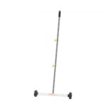 VEVOR Escoba Magnética con Ruedas, Capacidad de Carga de 4,5 kg, Mango Ajustable, para Recoger Clavos y Tornillos, Limpieza para Sitios de Construcción, Fábricas y Almacenes, 445 x 75 x 1040 mm